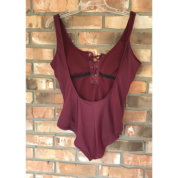 Mossimo Women’s One Piece Burgundy Swimsuit Size Large - Picture 2 of 8